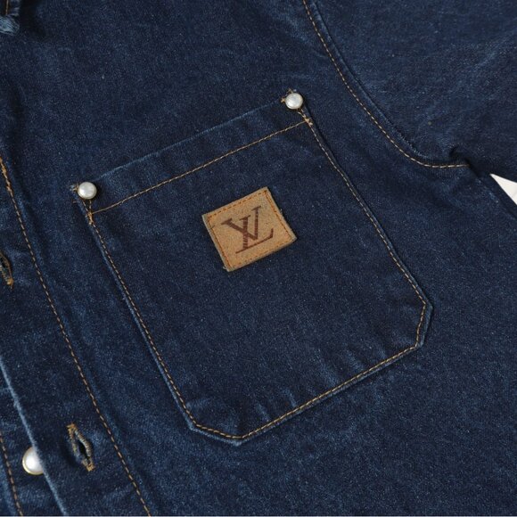Louis Vuitton Denim Shirt – "Le Monde Est À Vous" Back Print - Picture 2 of 6